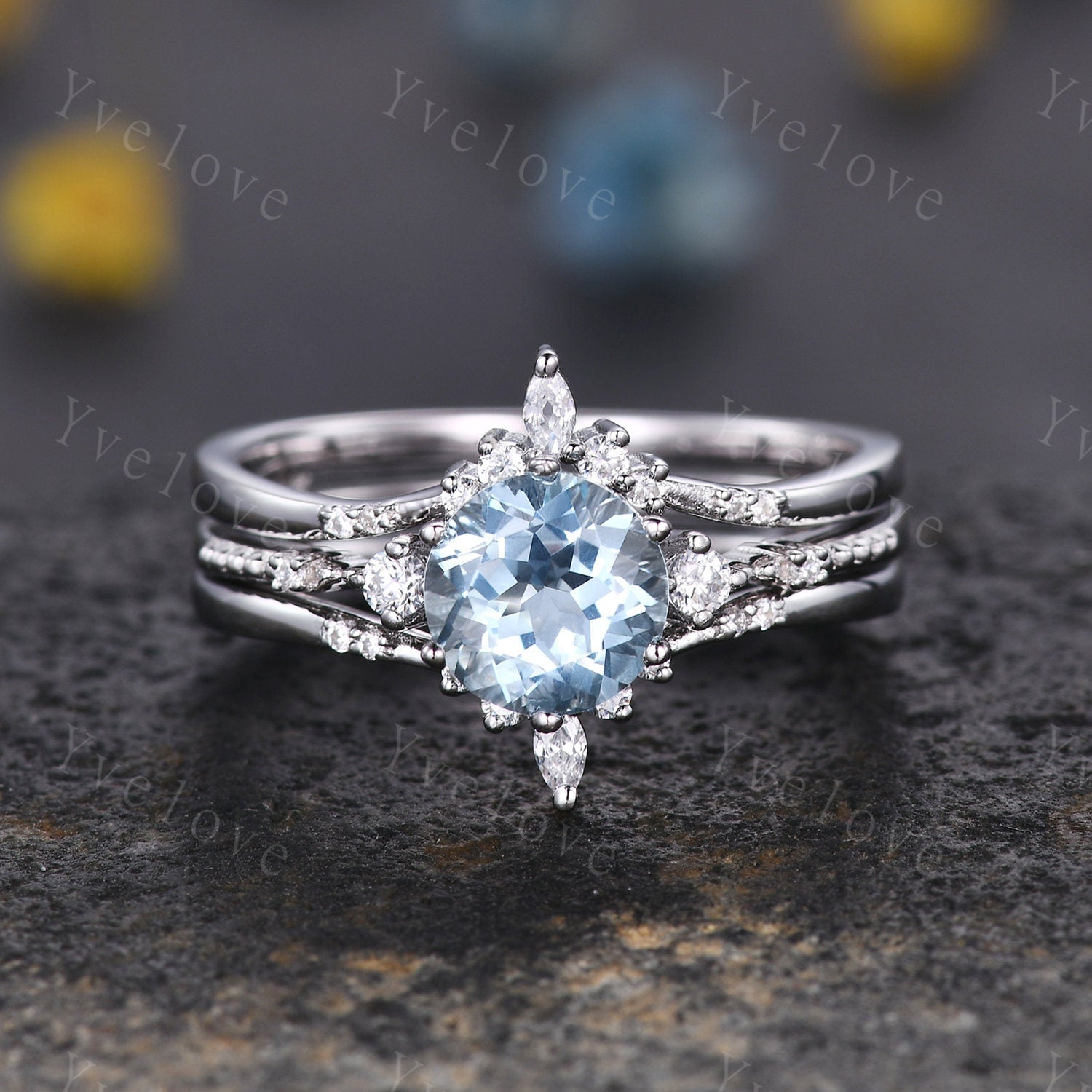 Aquamarine Ring with Diamond Accents | Maison Birks Salon